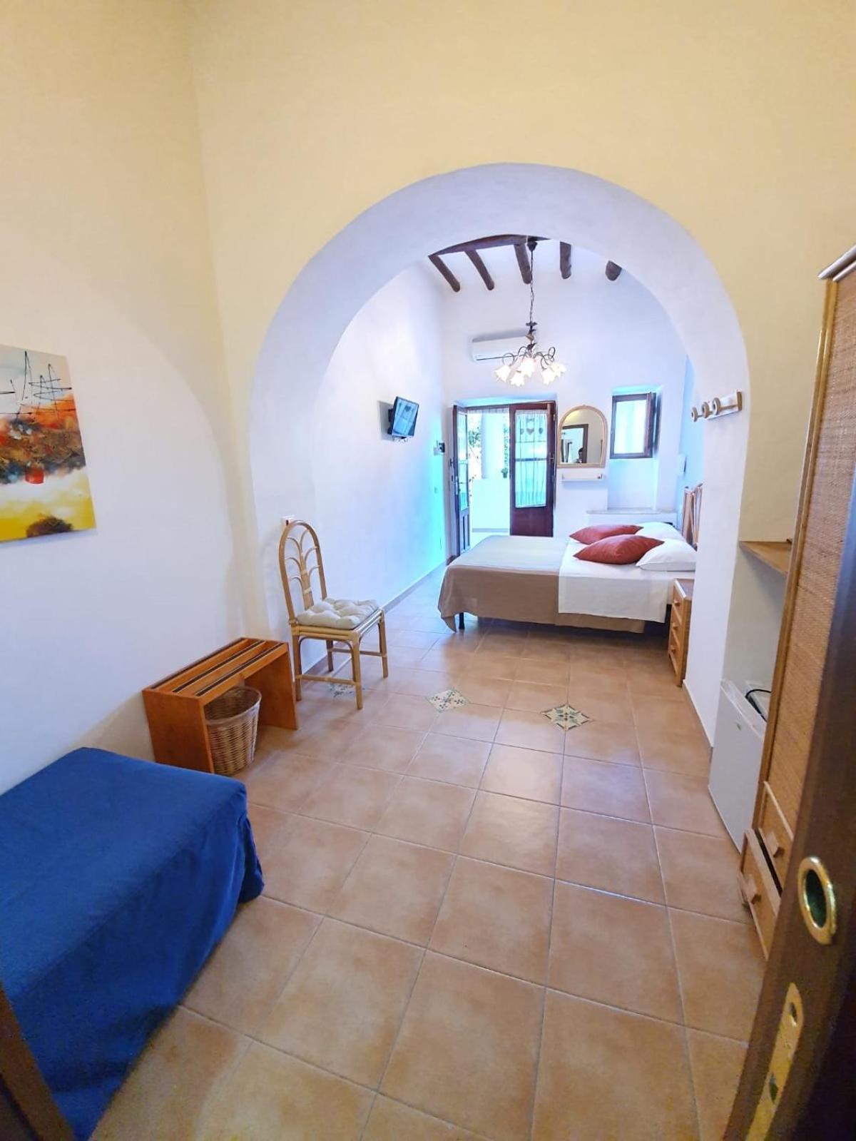 B&B La Goletta Di Salina Santa Marina Salina Habitación foto